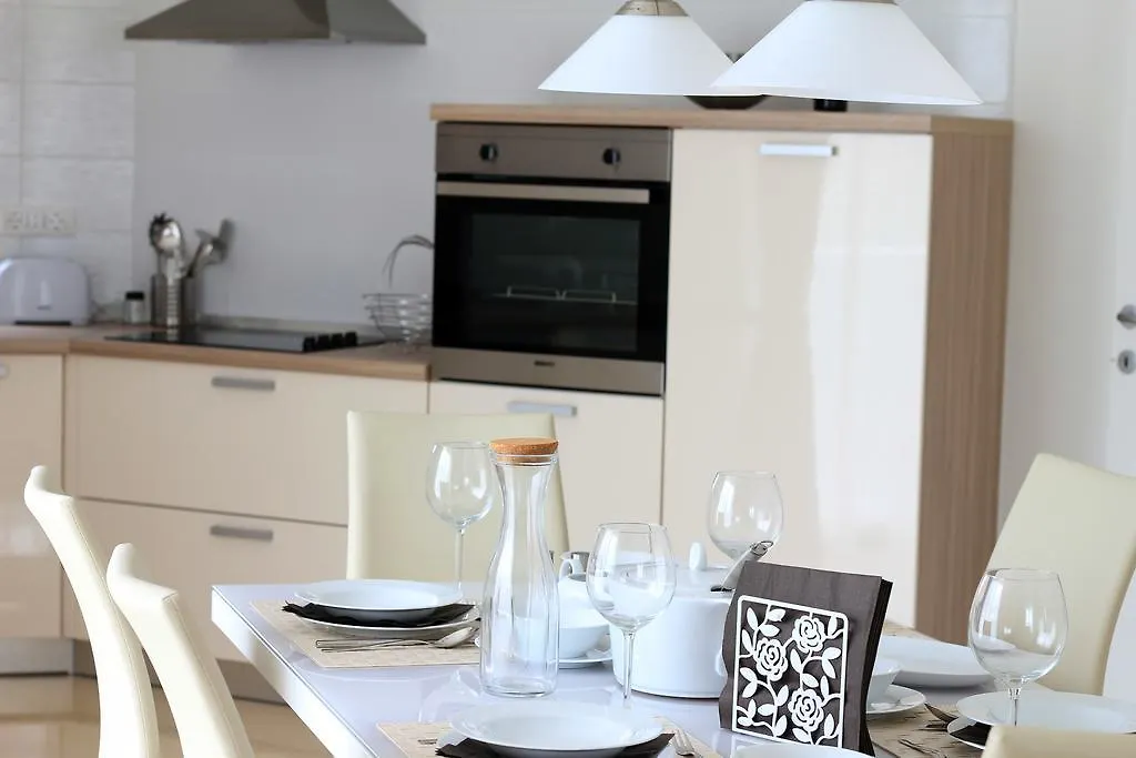 Villa Mantinela Apartments Malinska