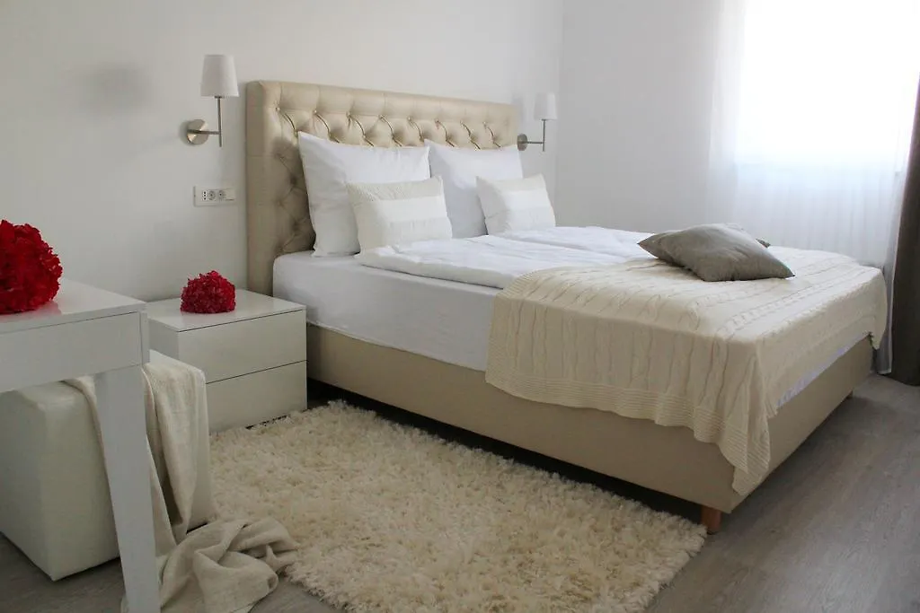 Villa Mantinela Apartments Malinska