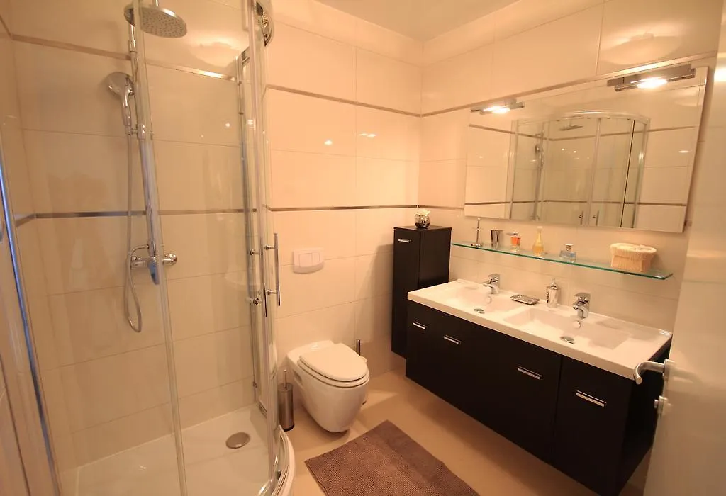 Villa Mantinela Apartments Malinska